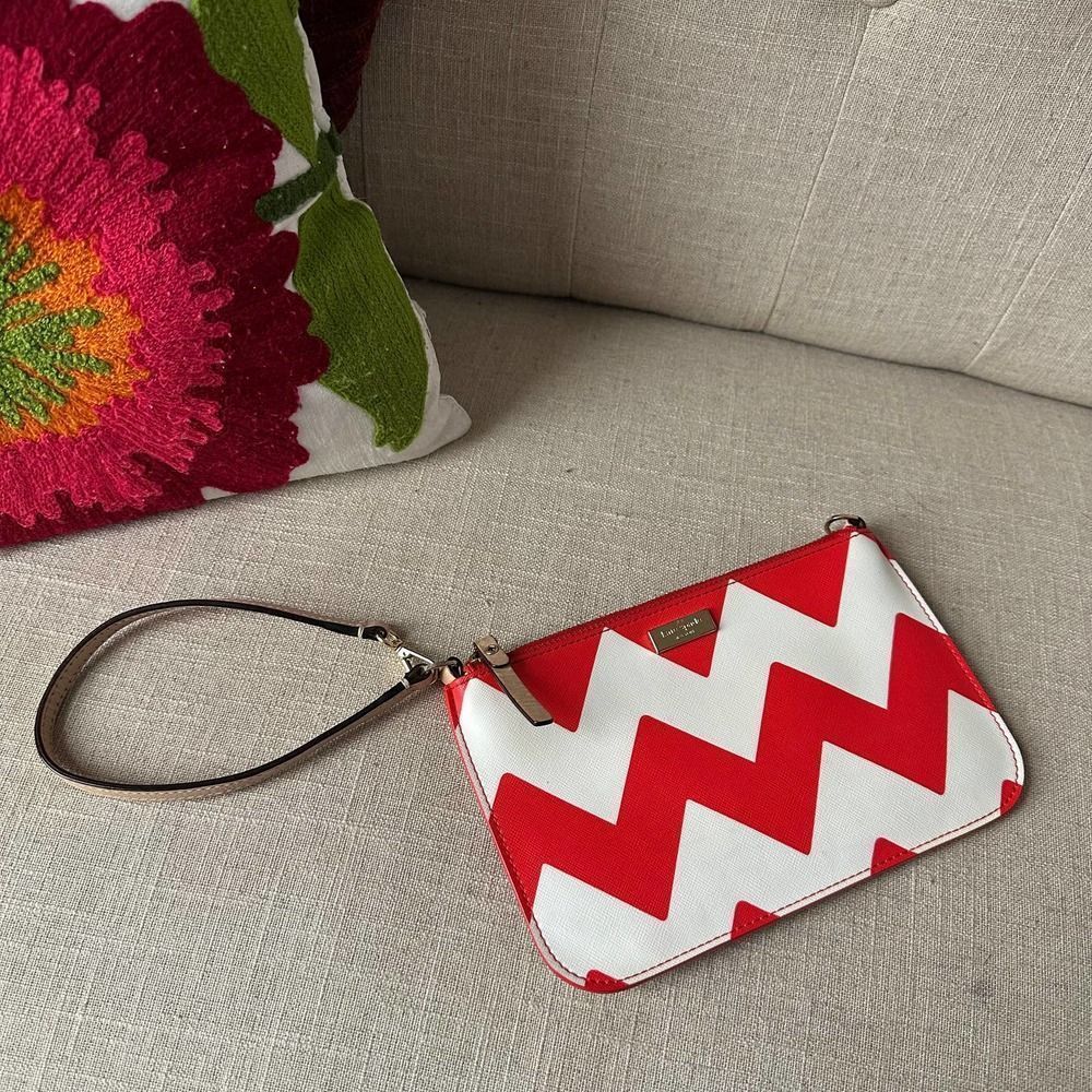 Kate Spade Red White Chevron Wristlet Clutch Modern Wallet Valentine's Present